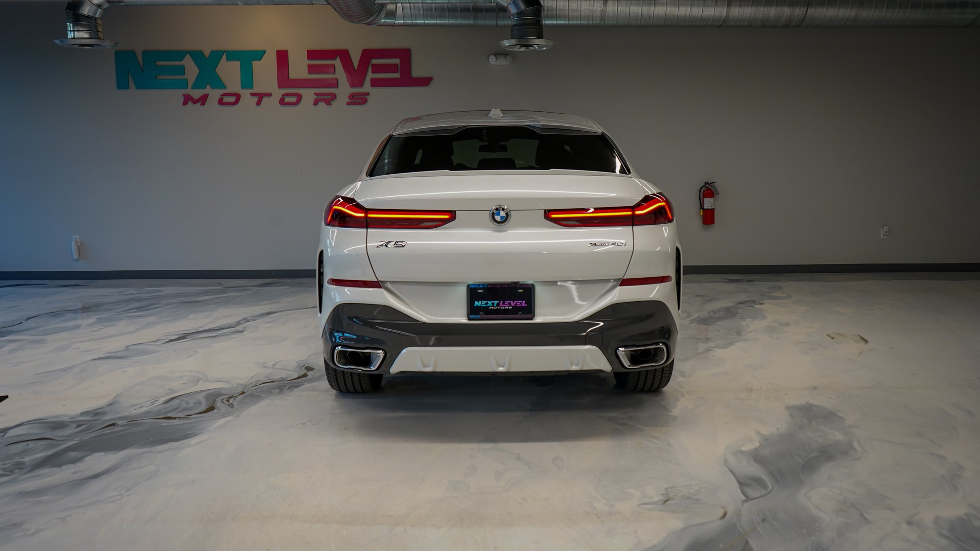 2025 BMW X6 gallery 11
