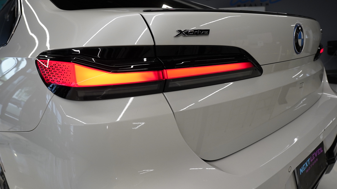 2024 BMW 750E gallery 9