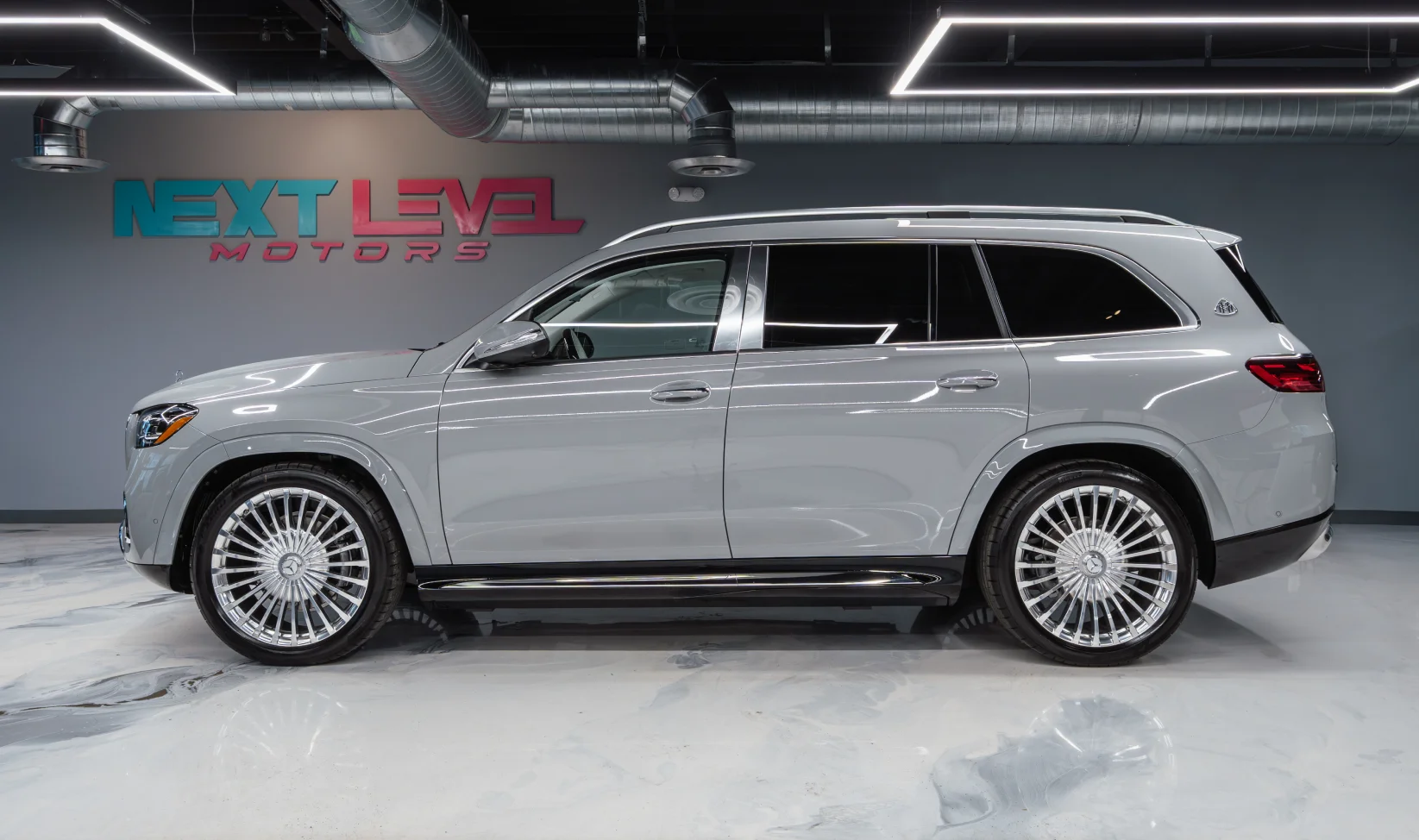 2026 Mercedes-Benz Maybach GLS600 gallery 4