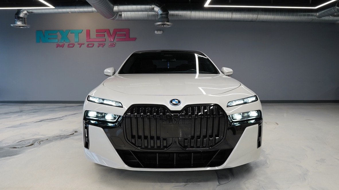 2024 BMW 750E gallery 8