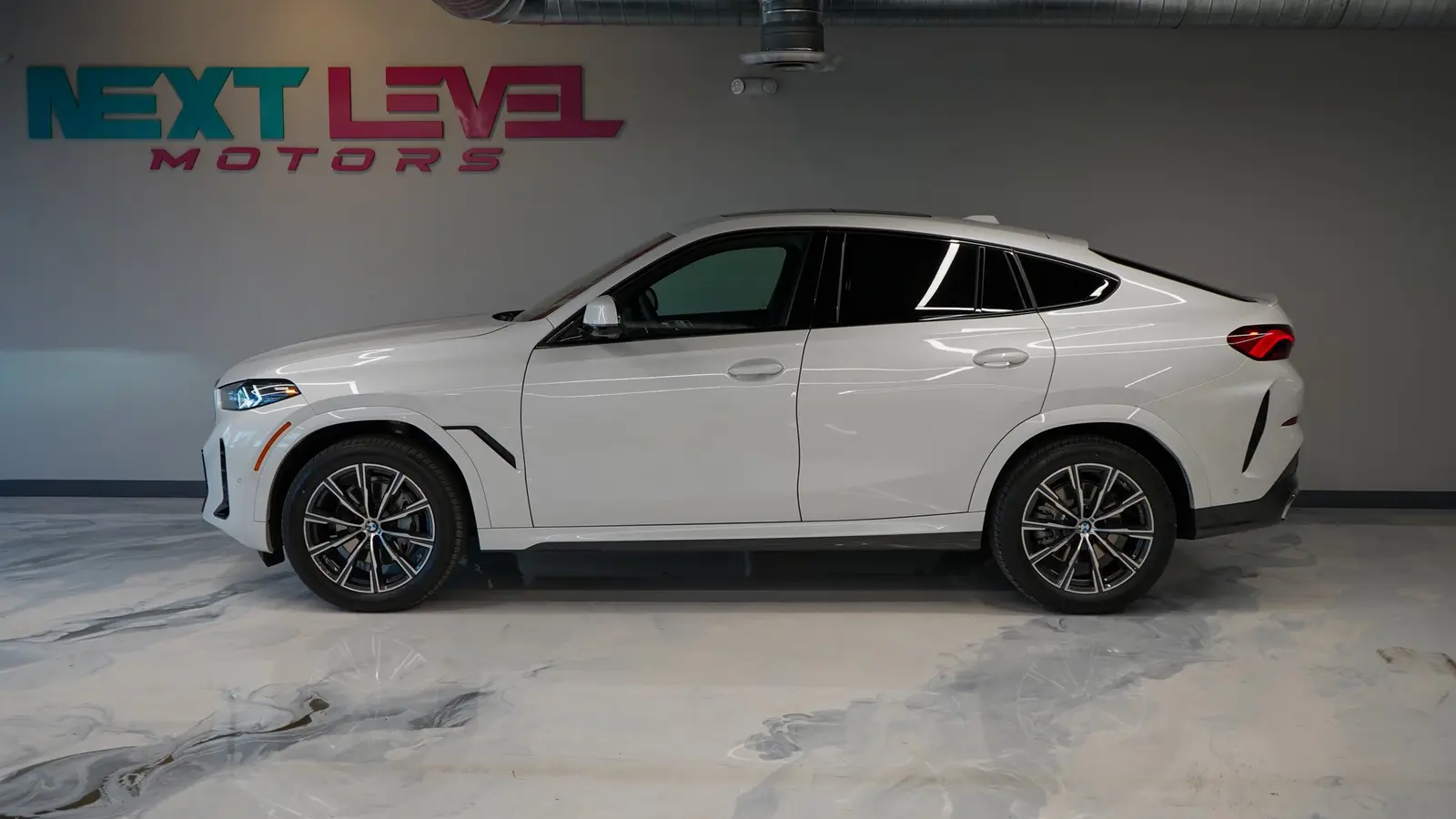 2025 BMW X6 gallery 2