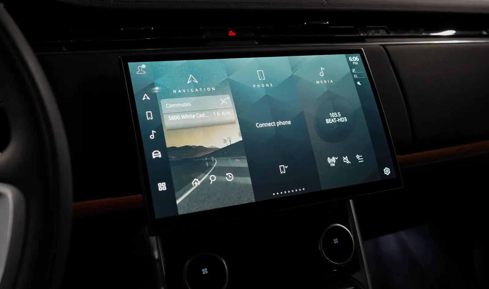2024 Land Rover Range Rover SE gallery 15