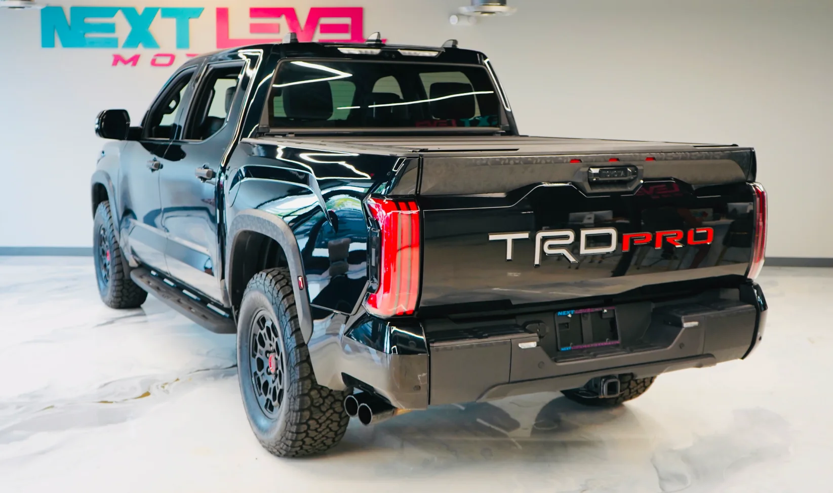 2024 Toyota Tundra Hybrid Crewmax gallery 4