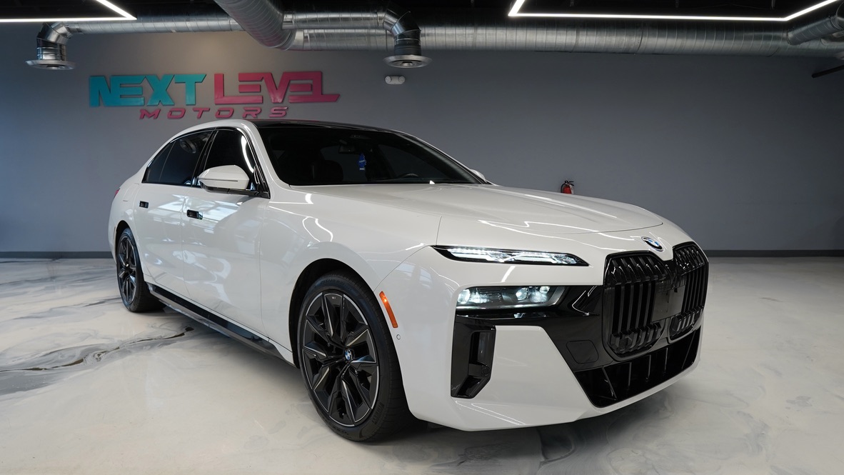 2024 BMW 750E