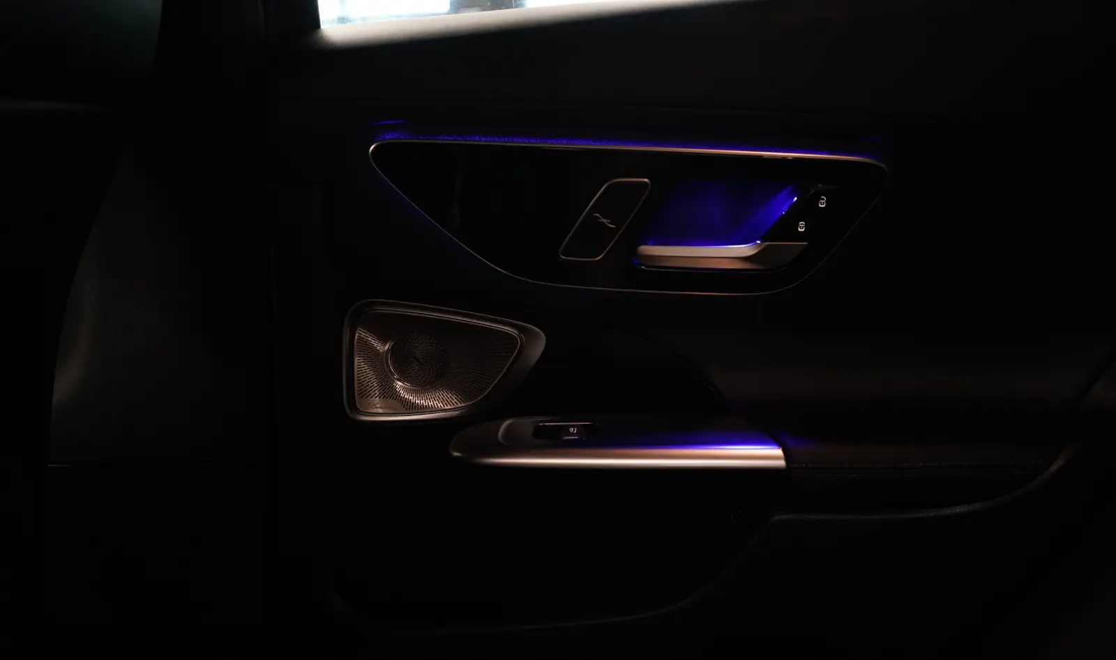 2024 Mercedes-Benz C300 (Four Doors) gallery 14