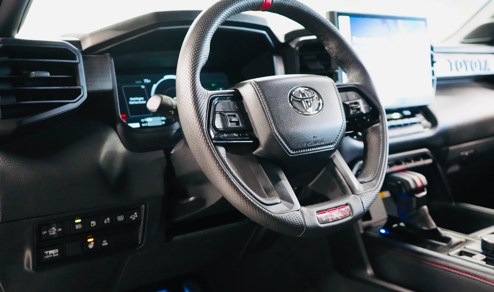 2024 Toyota Tundra Hybrid Crewmax gallery 14