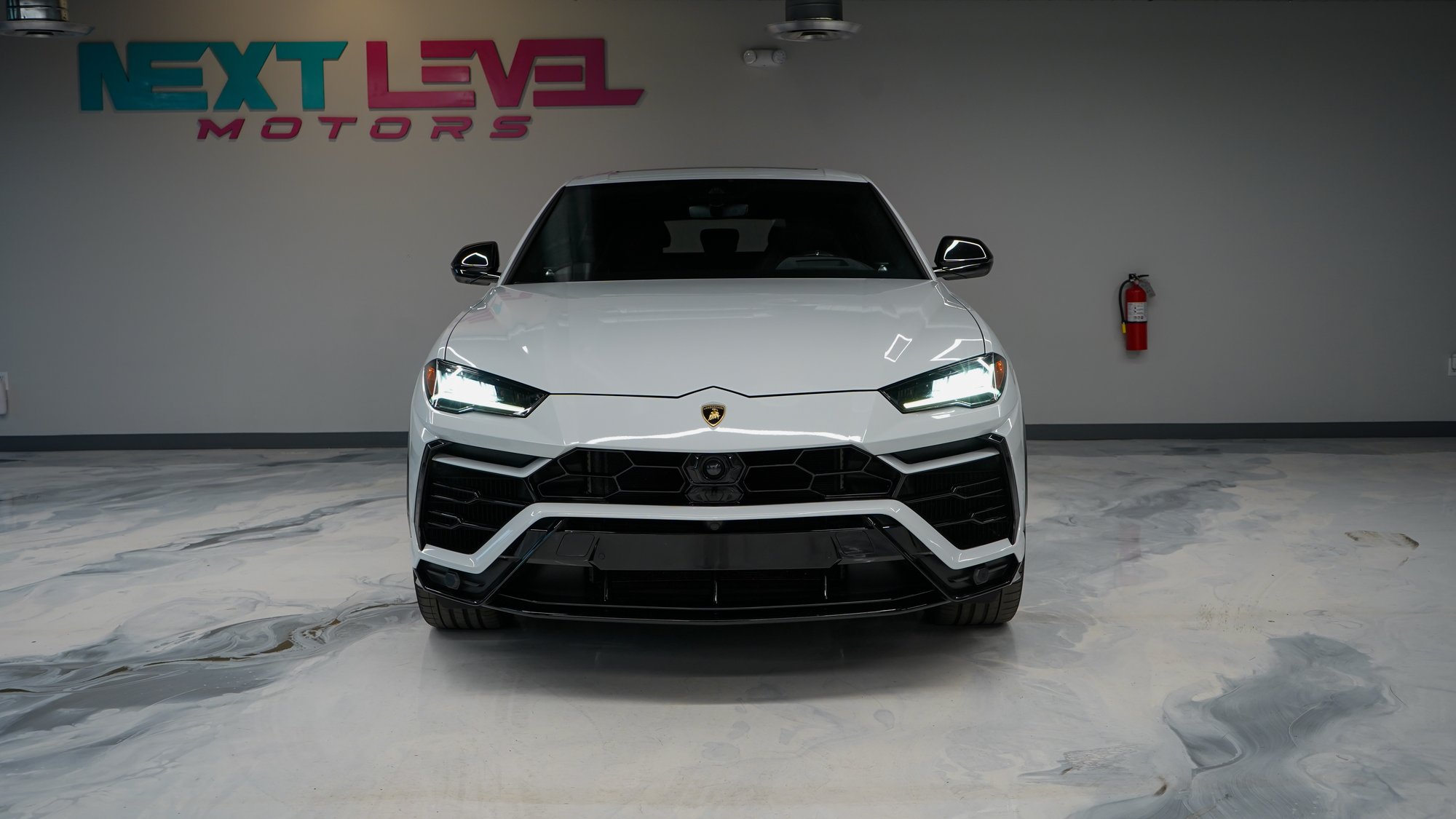 2022 Lamborghini Urus gallery 8