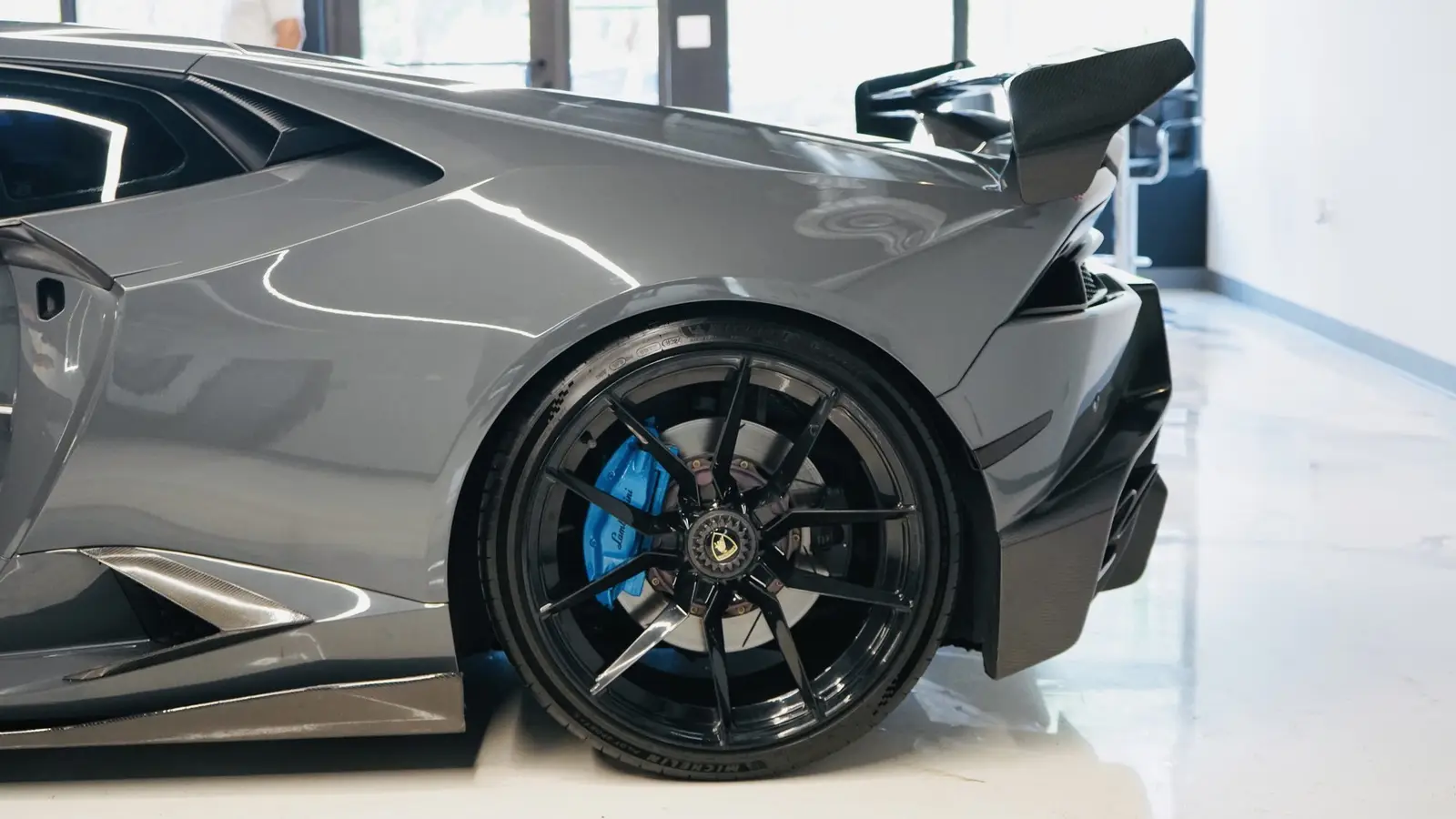 2017 Lamborghini Huracan gallery 11