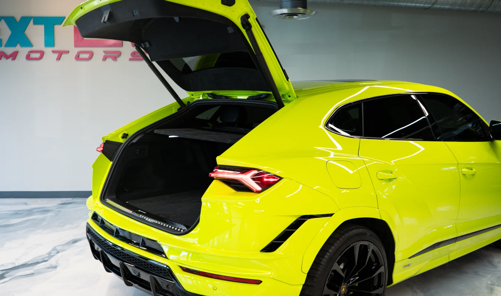 2023 Lamborghini Urus S gallery 7