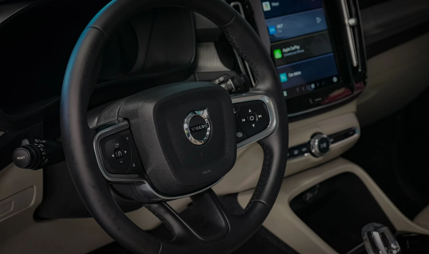 2024 Volvo Xc40 Plus gallery 13