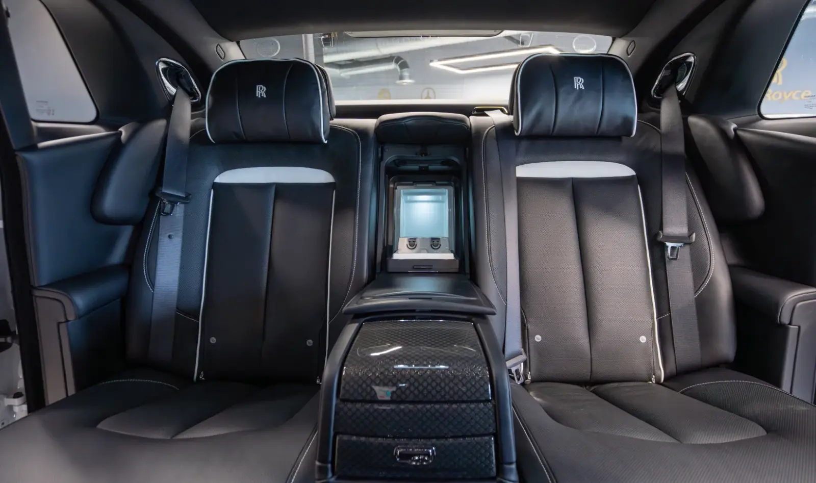 2024 Rolls-Royce Ghost Black Badge gallery 31