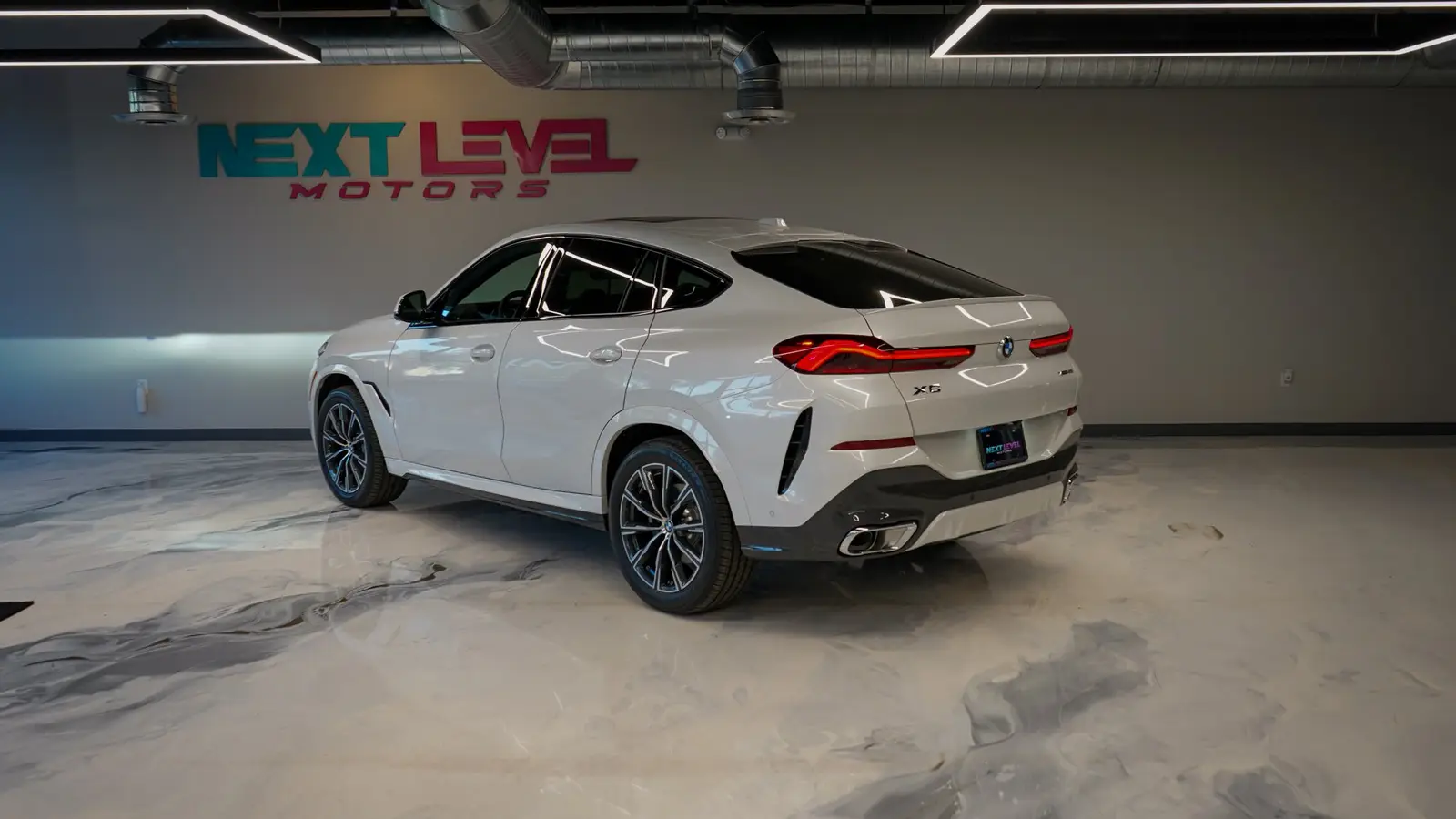 2025 BMW X6 gallery 9