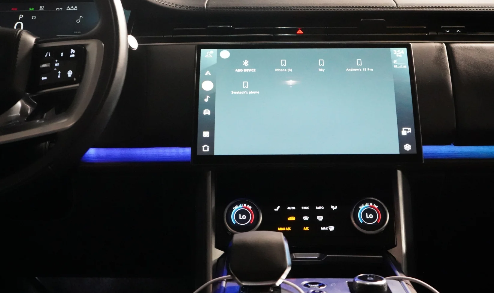 2023 Land Rover Range Rover SE gallery 11