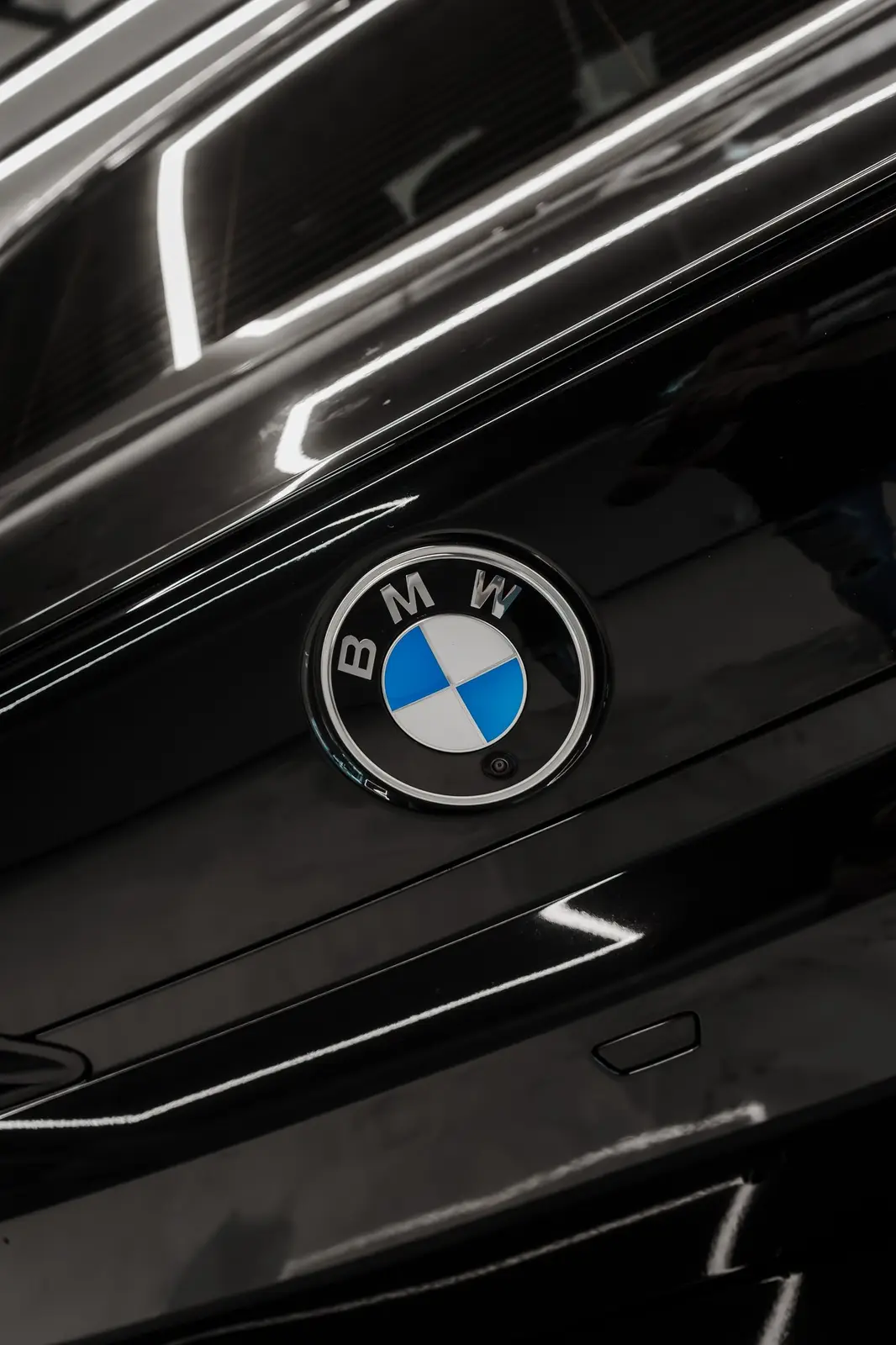 2023 BMW 740I gallery 12