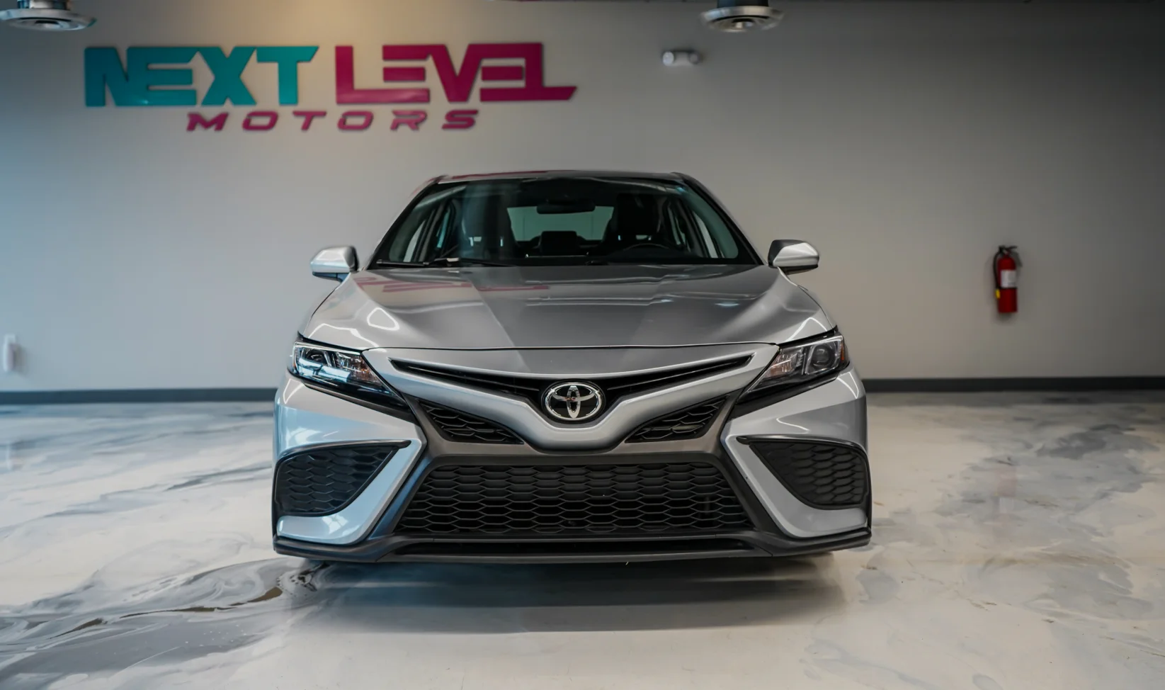 2021 Toyota Camry SE gallery 8