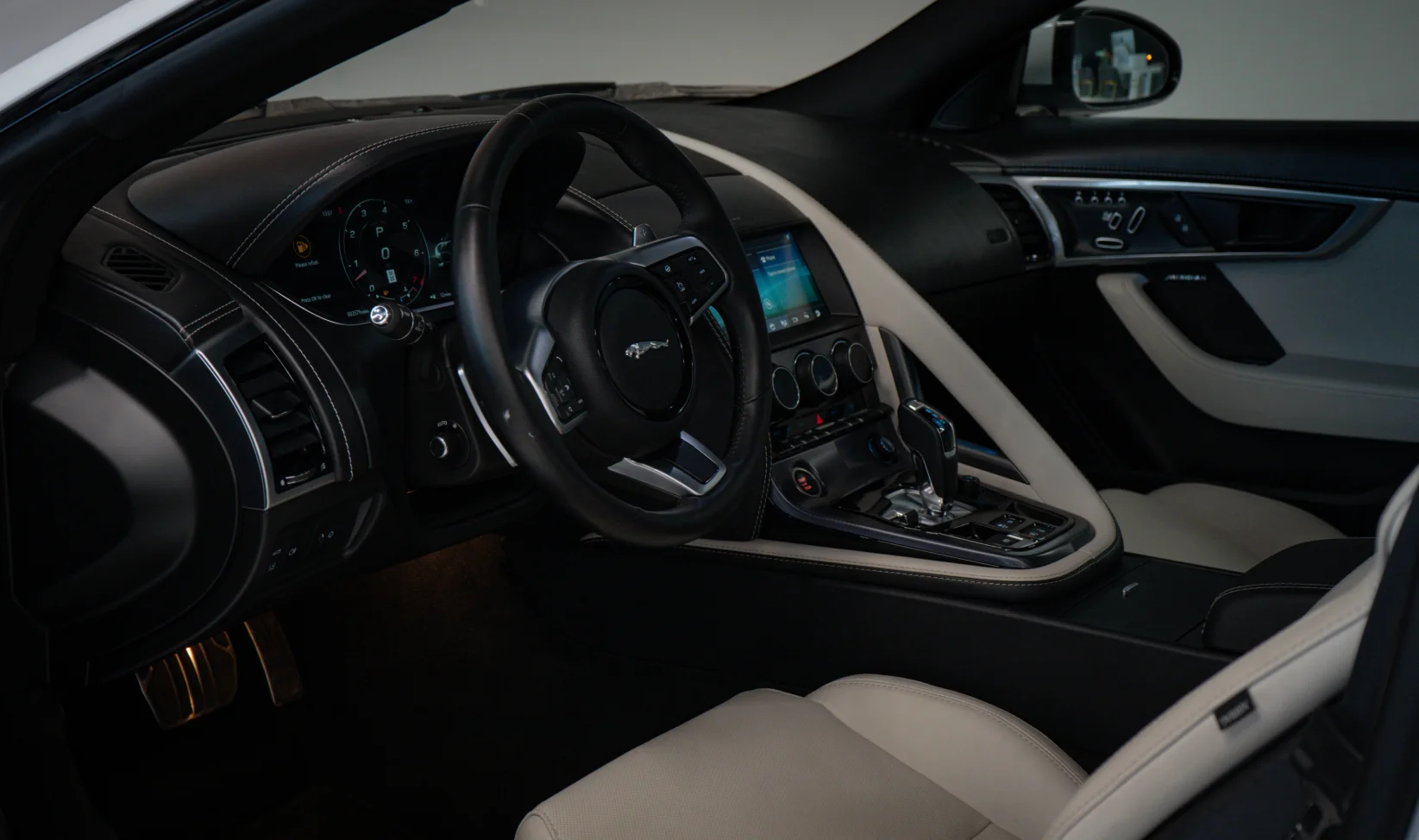 2024 Jaguar F-Type Coupe gallery 13