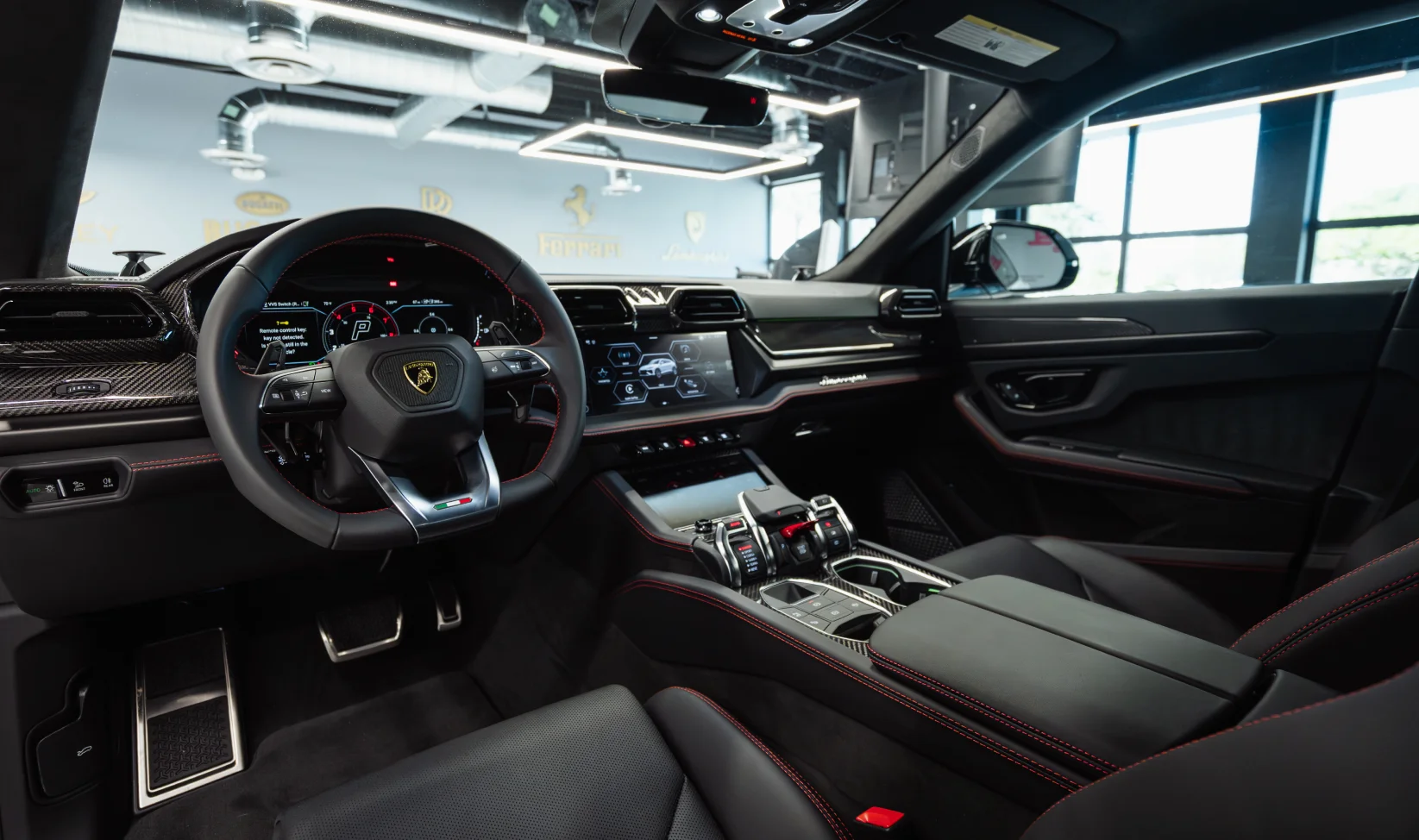2025 Lamborghini Urus SE White gallery 14