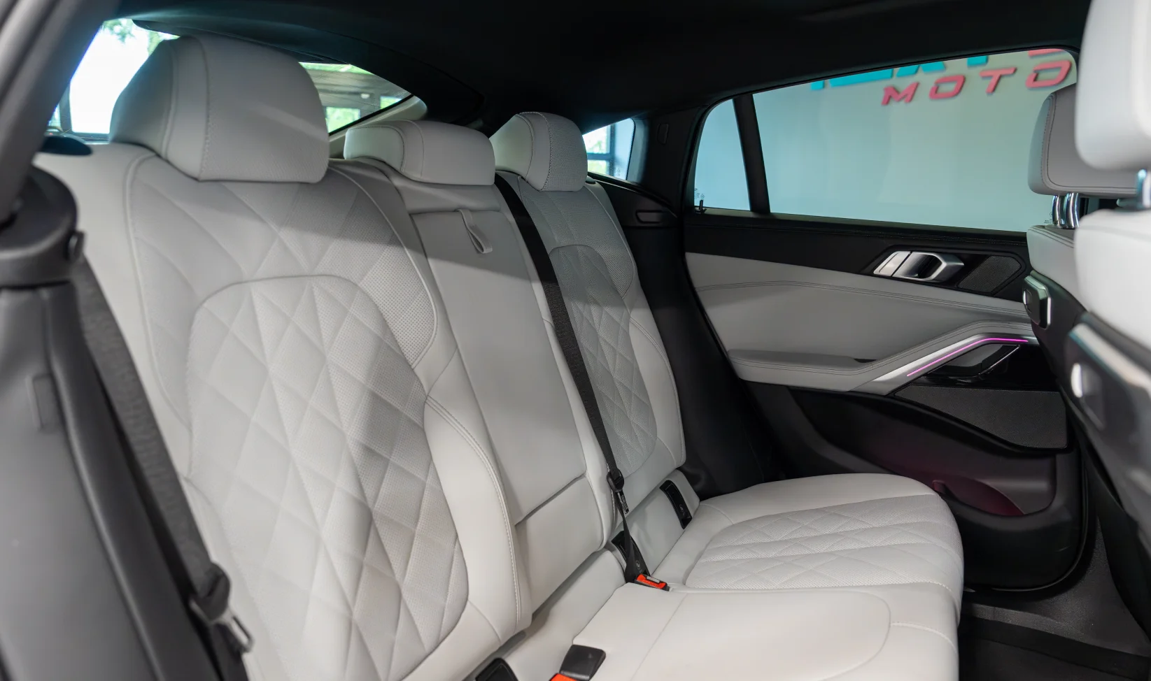 2021 BMW X6 xDrive40I gallery 11