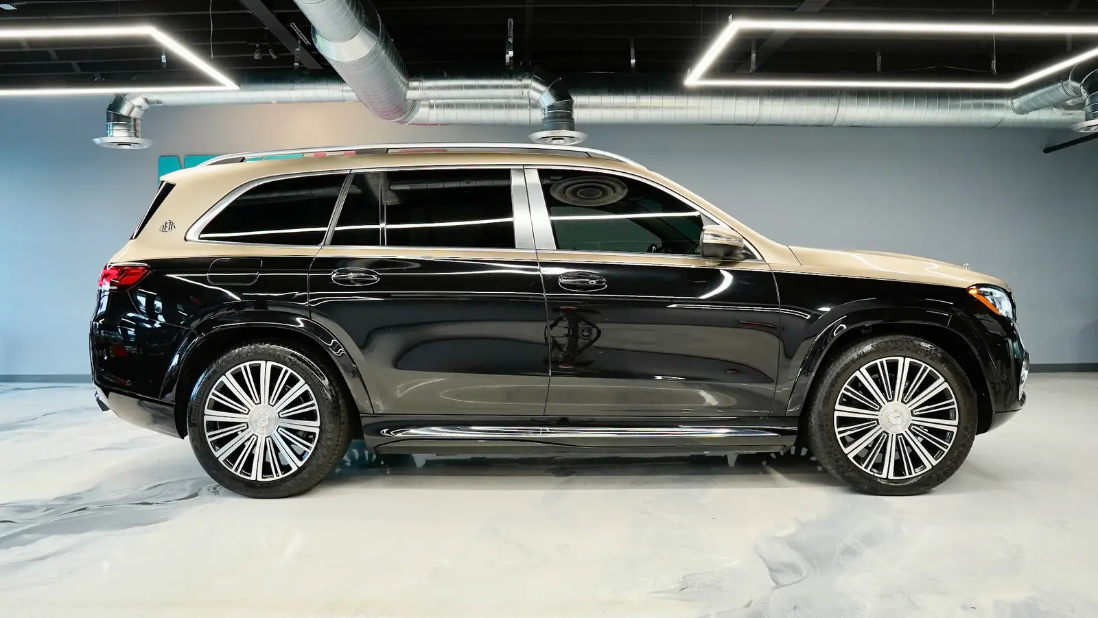 2021 Maybach GLS 600 gallery 3
