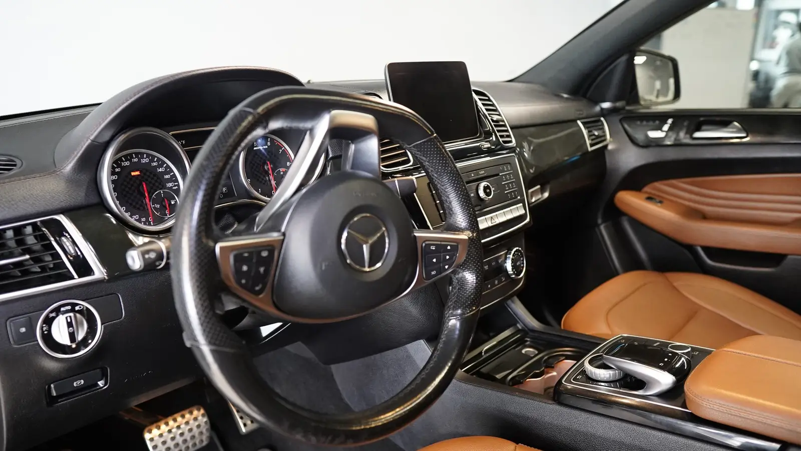 2019 Mercedes-Benz GLE 43 AMG gallery 9