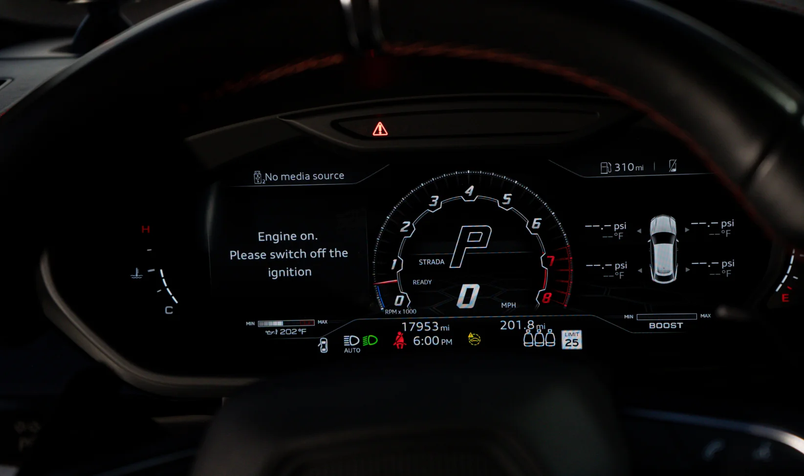 2022 Lamborghini Urus gallery 13