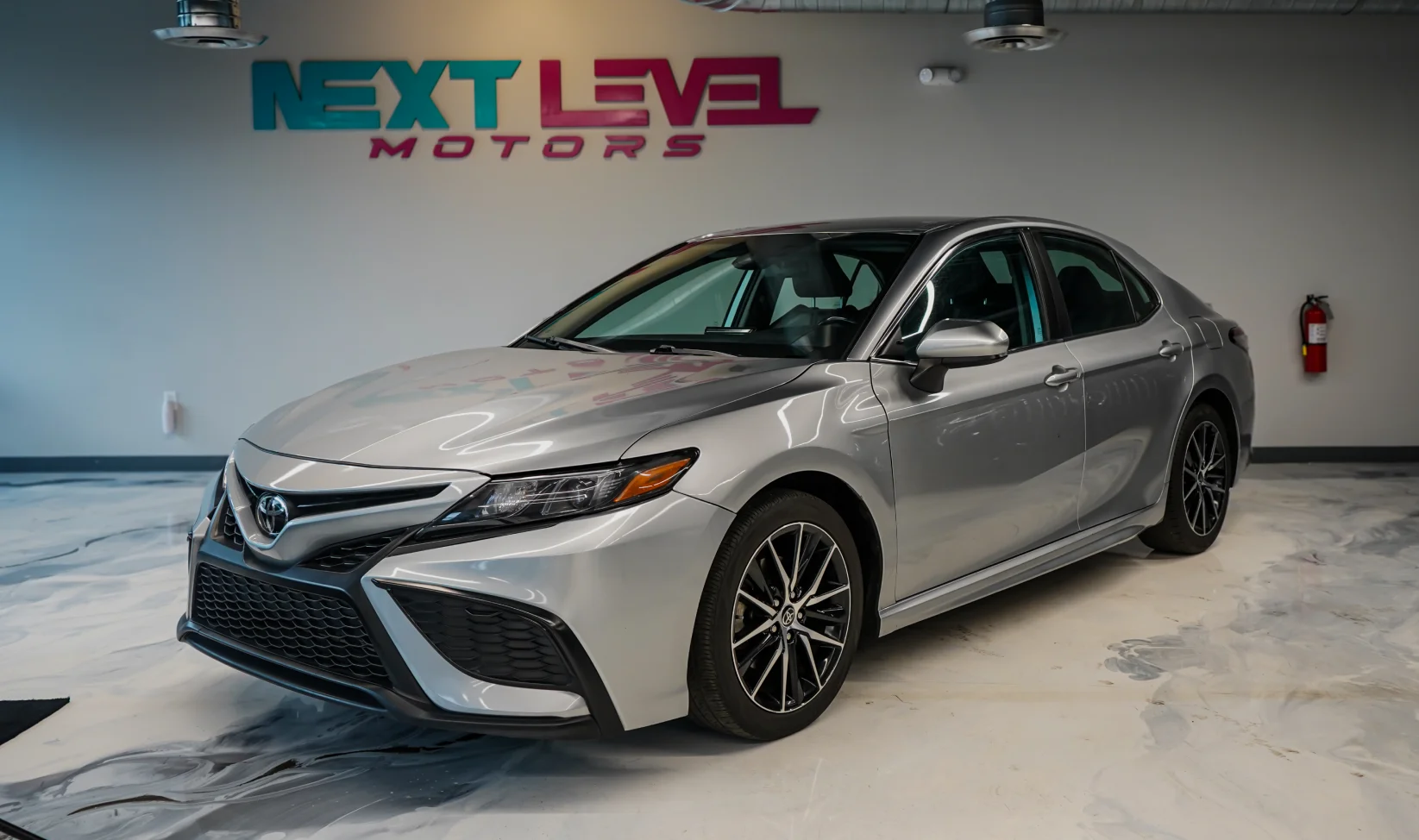 2021 Toyota Camry SE gallery 7