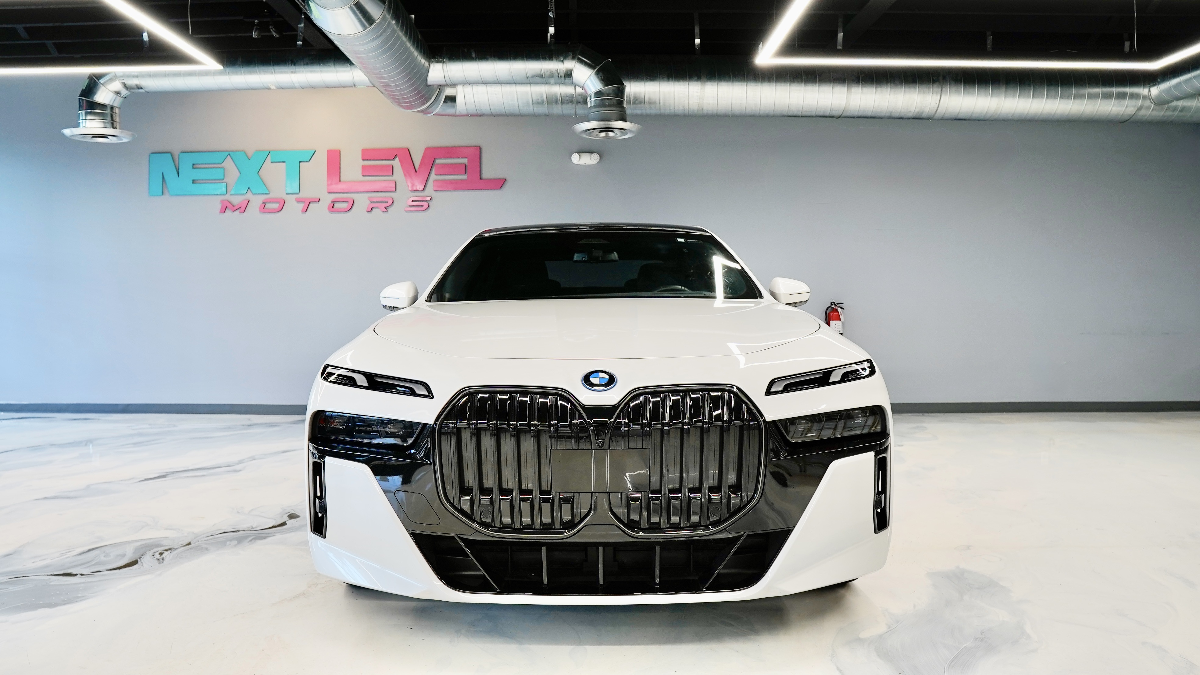 2026 BMW 750E xDrive gallery 7