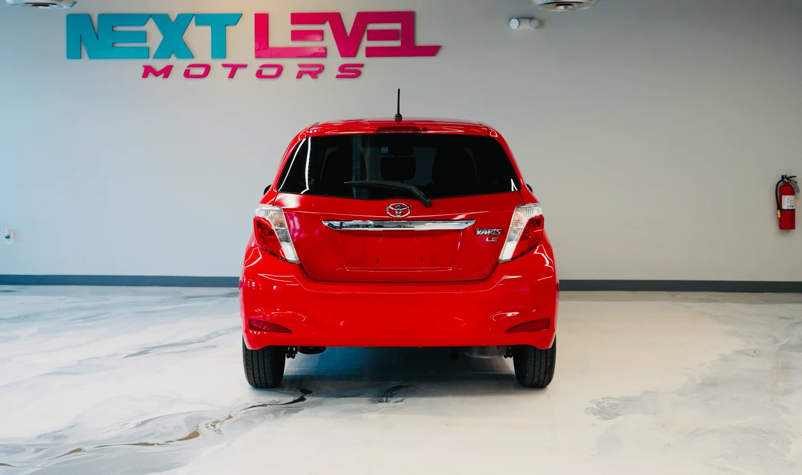 2014 Toyota Yaris 5-Door Le gallery 6