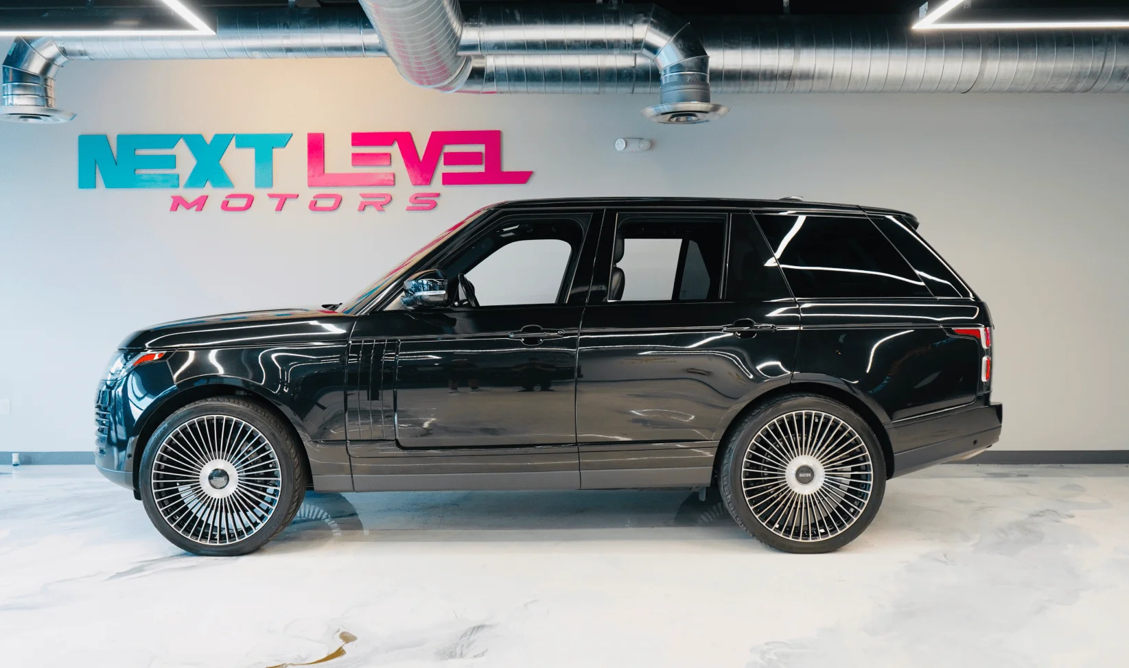 2021 Land Rover Range Rover gallery 3