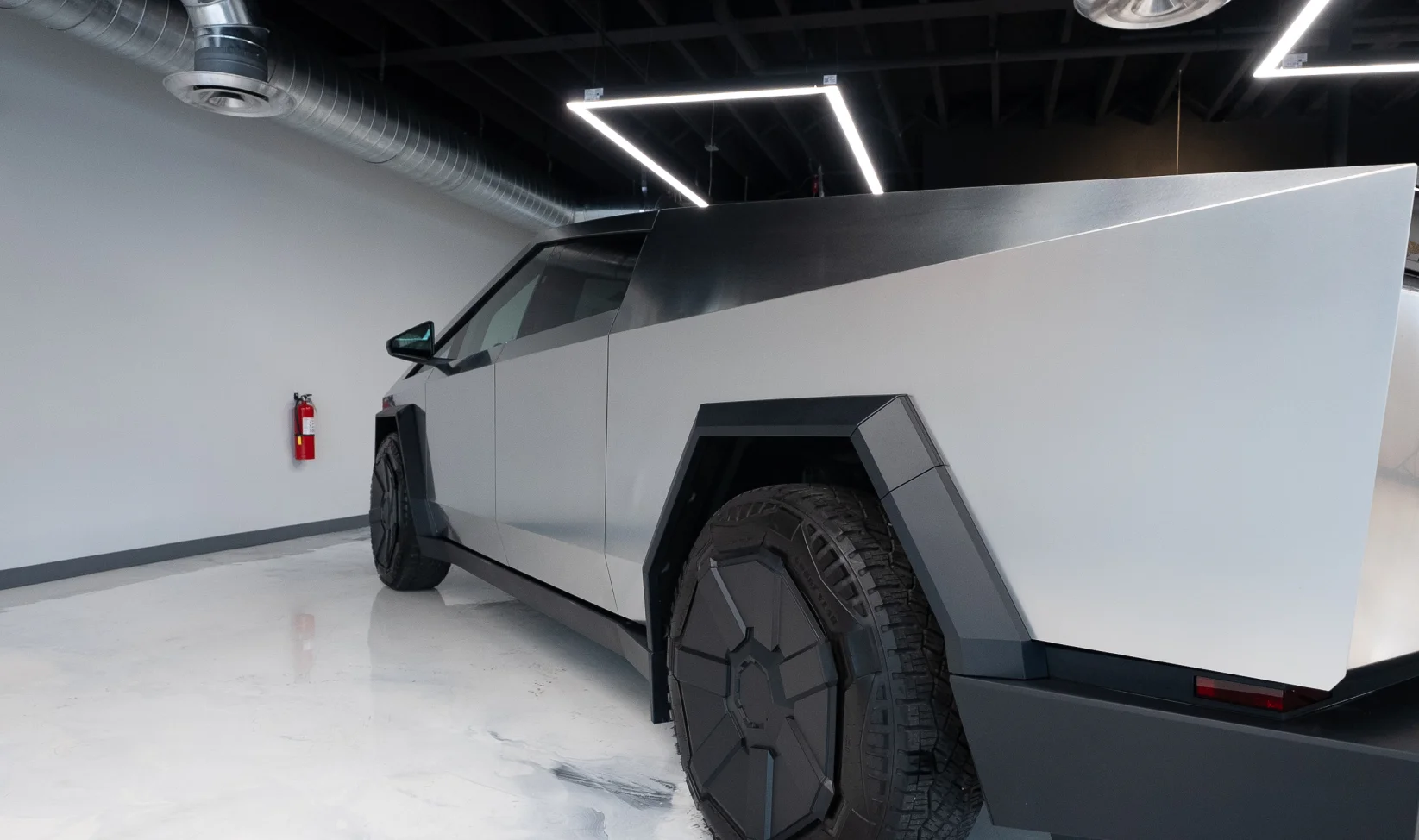 2024 Tesla Cybertruck Cyberbeast gallery 11