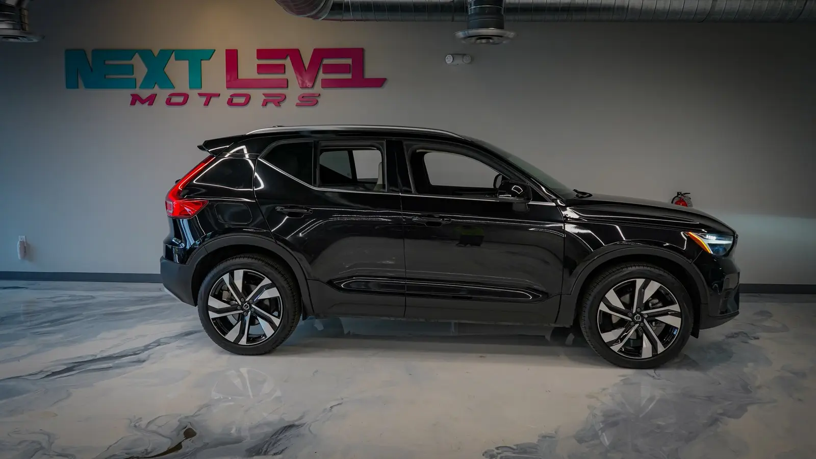 2024 Volvo Xc40 Plus gallery 2