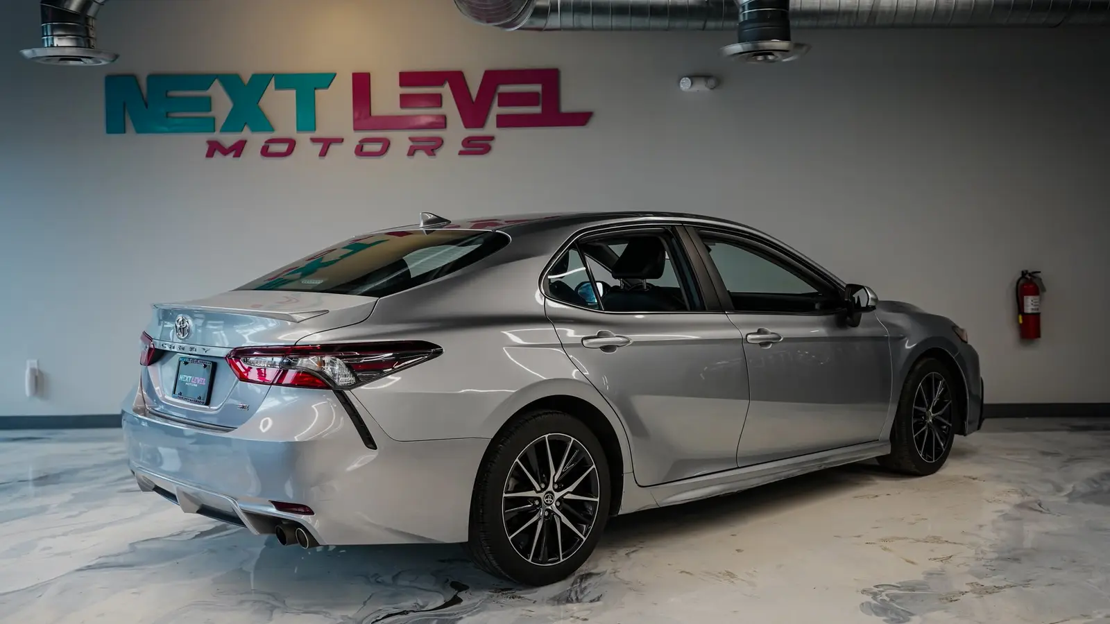 2021 Toyota Camry SE gallery 9