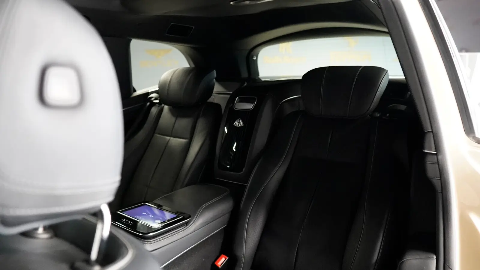 2021 Maybach GLS 600 gallery 16