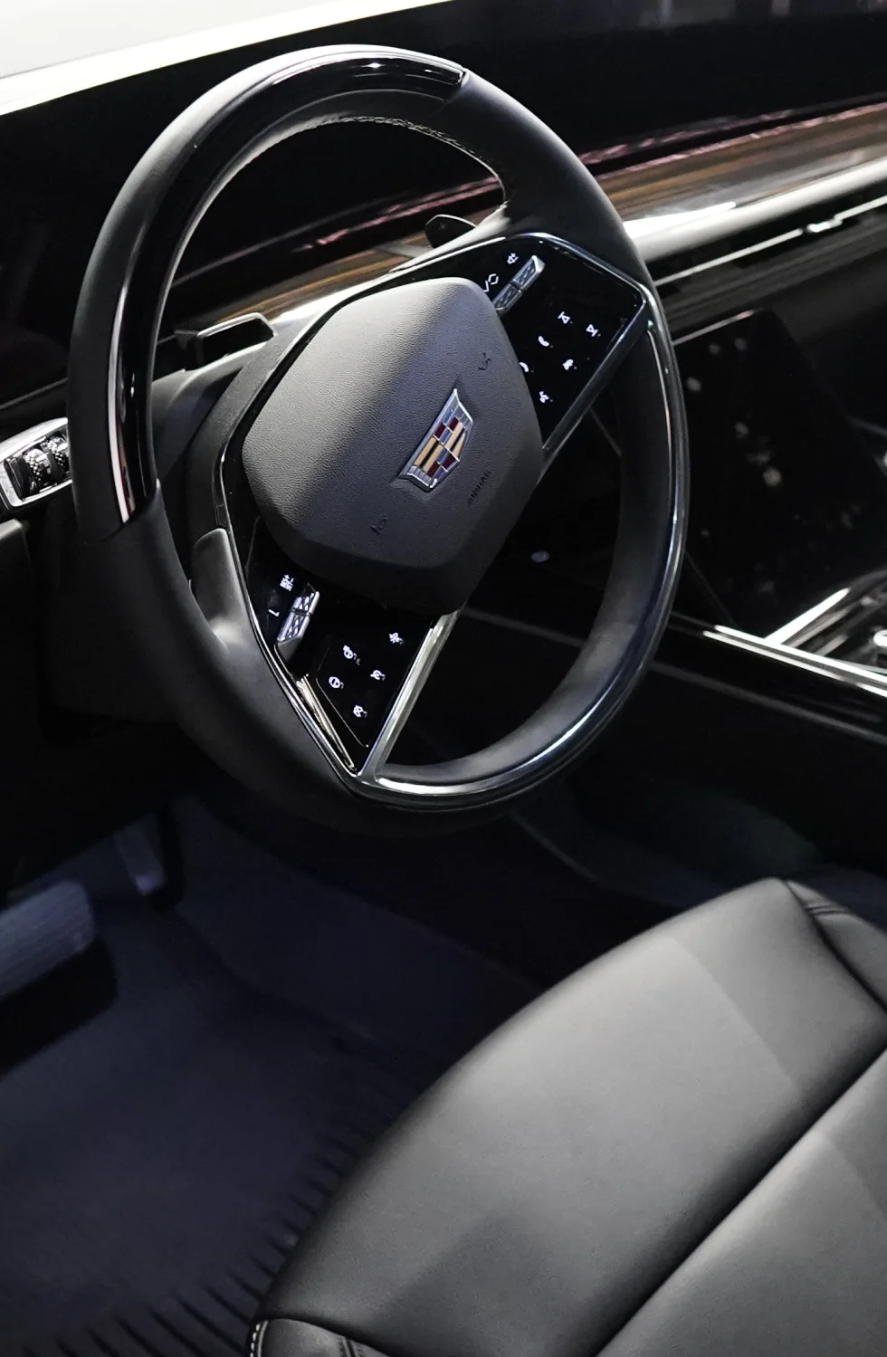 2026 Cadillac Escalade Rwd 4Dr Luxury gallery 6