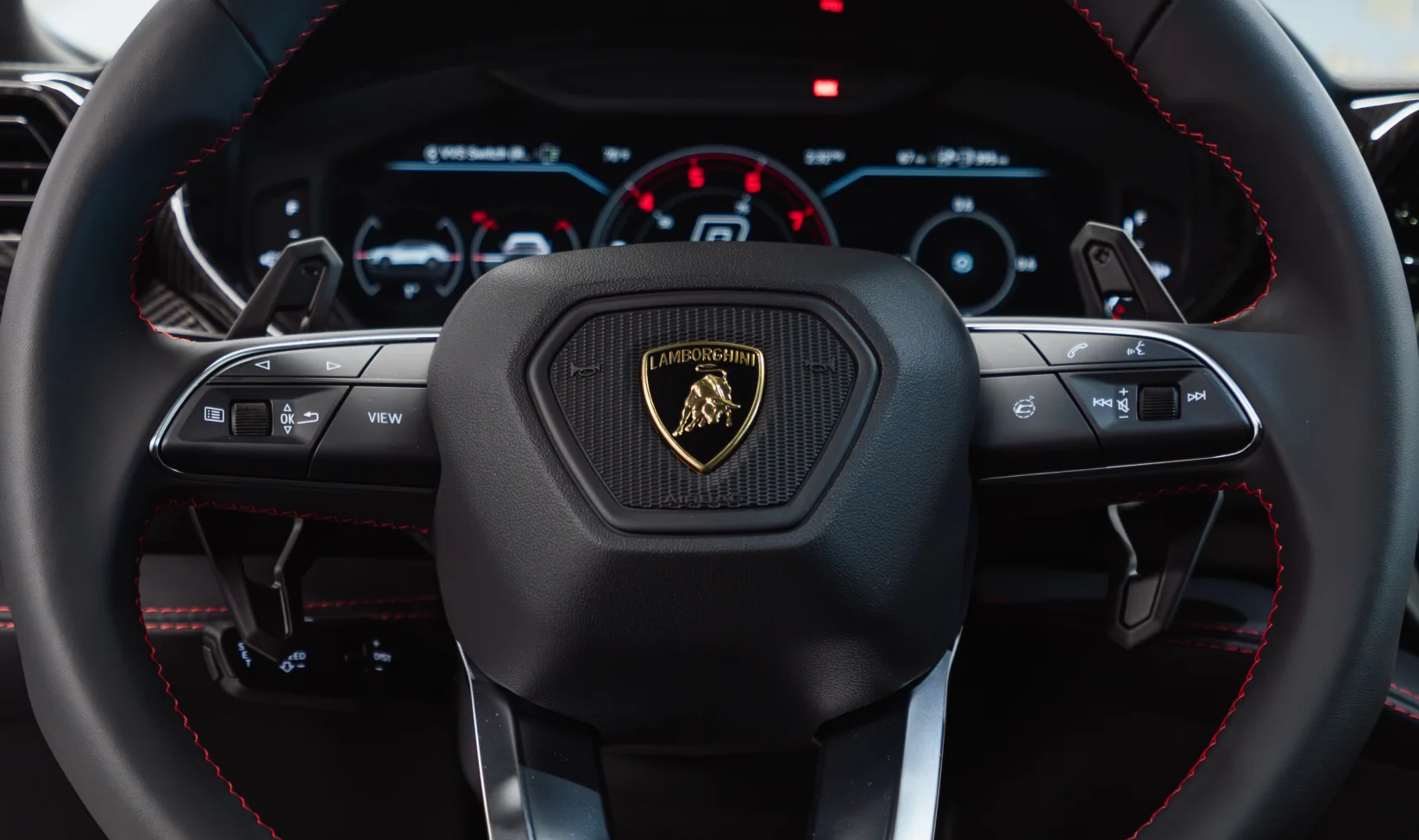 2025 Lamborghini Urus SE White gallery 10