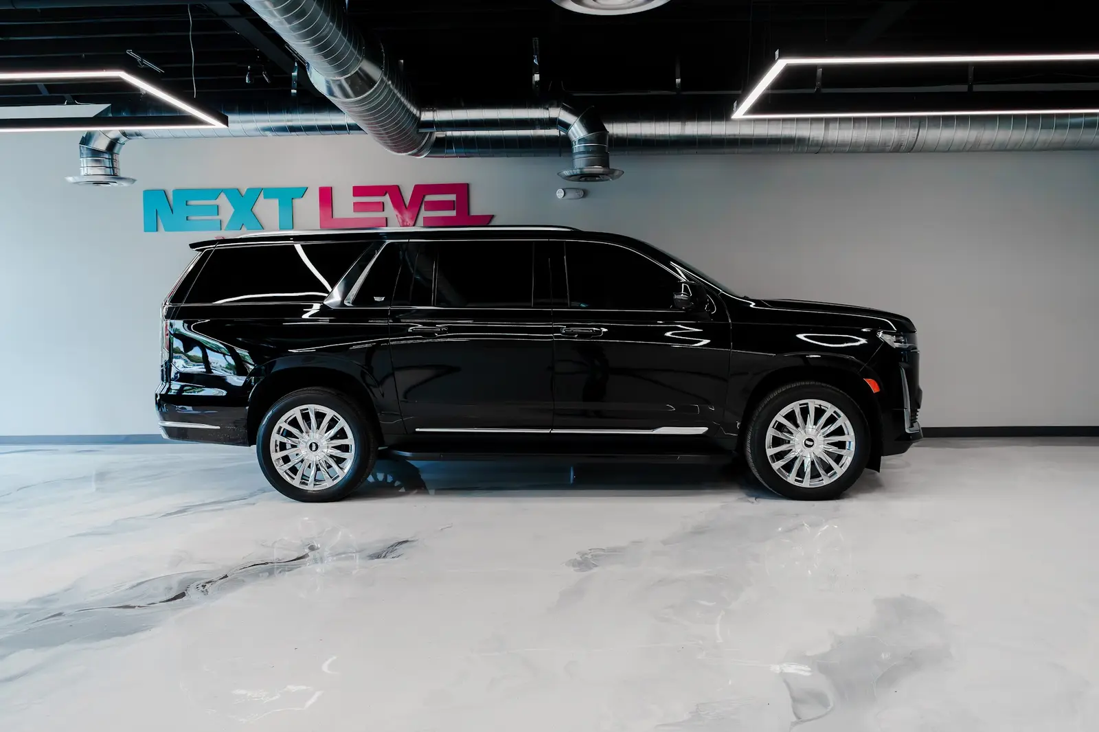 2022 Cadillac Escalade ESV gallery 4