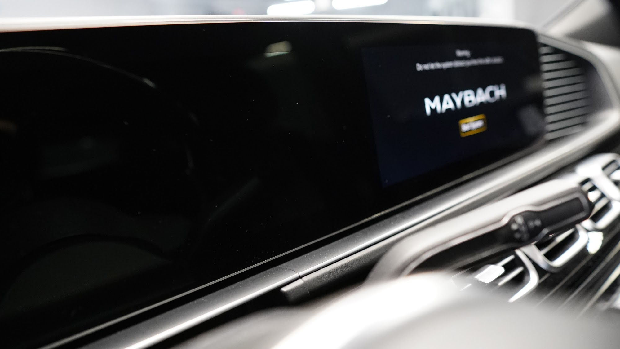 2021 Maybach GLS 600 gallery 14