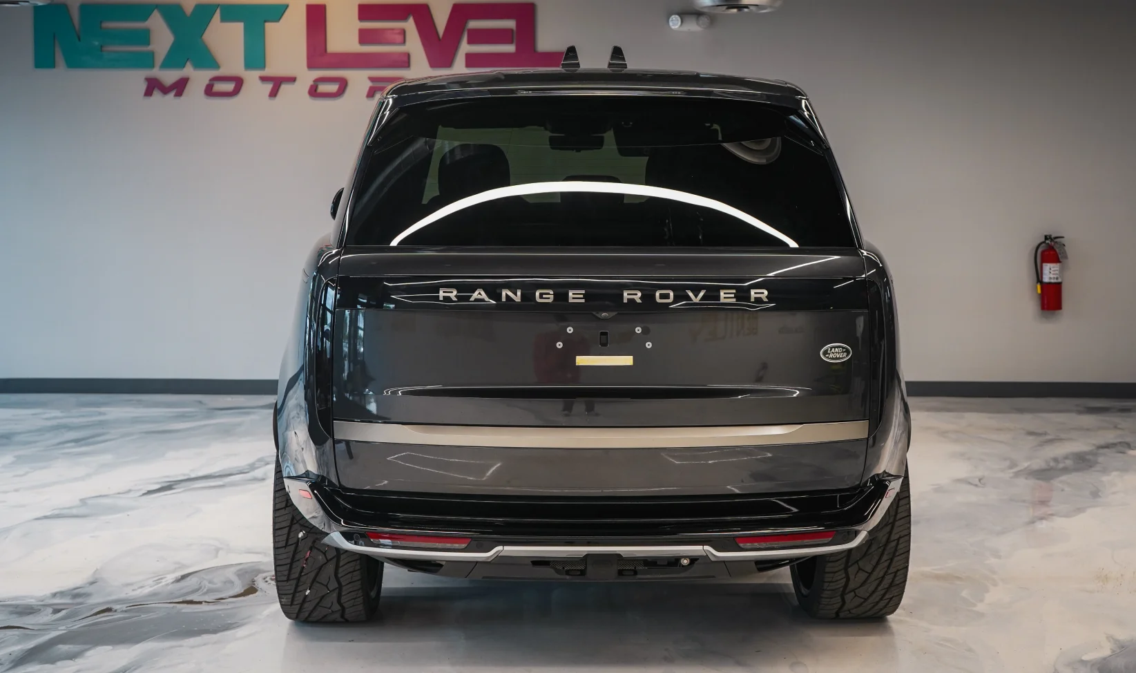 2023 Land Rover Range Rover SE gallery 6