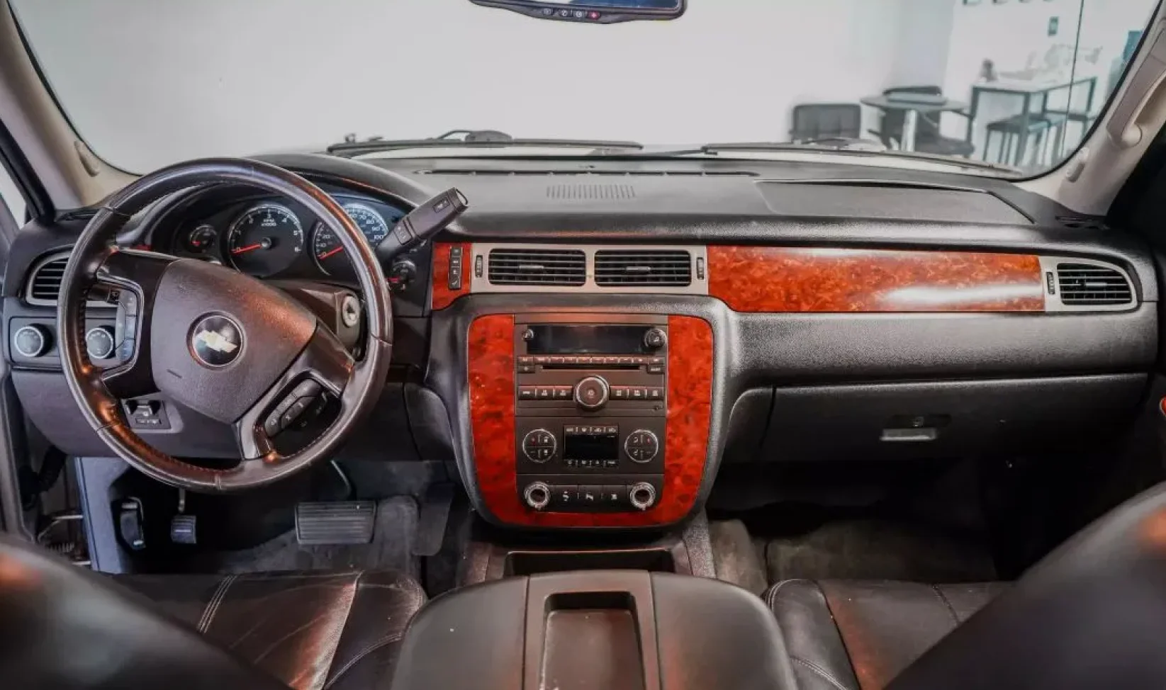 2010 Chevrolet Avalanche gallery 11