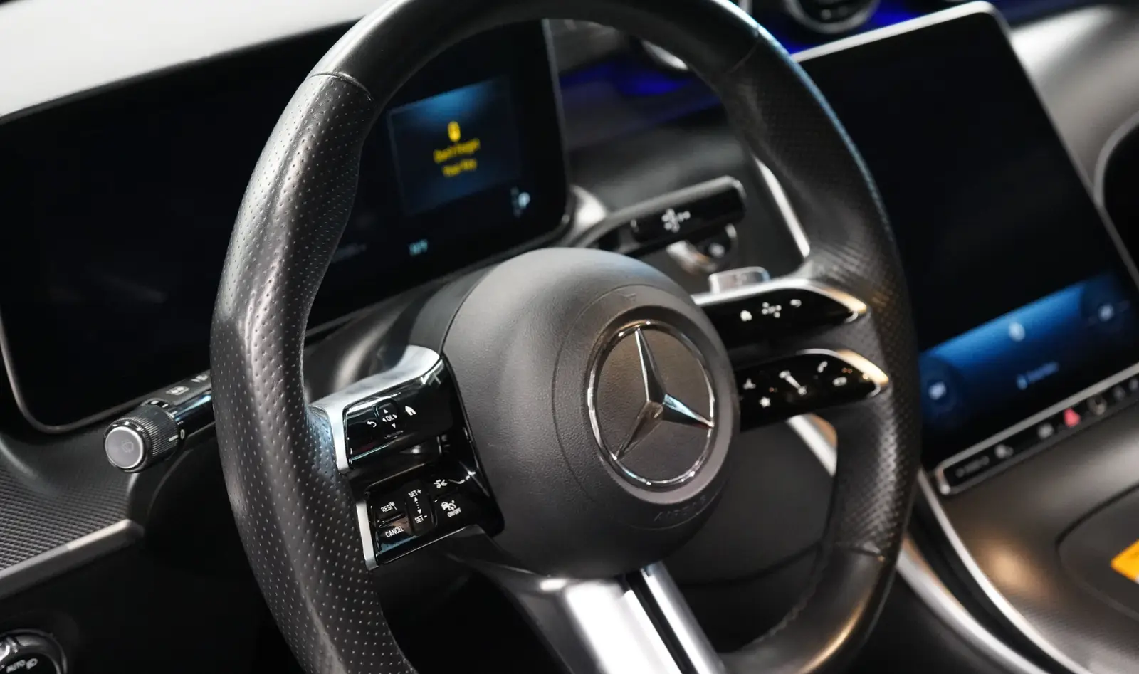 2024 Mercedes-Benz C300 (Four Doors) gallery 13