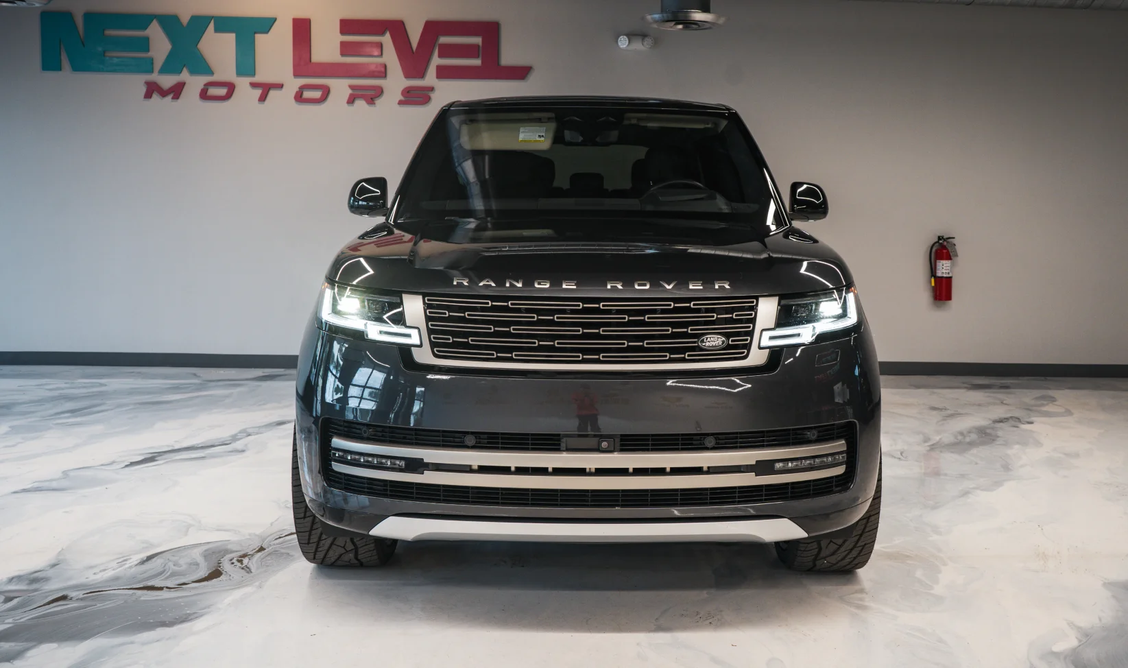 2023 Land Rover Range Rover SE gallery 7