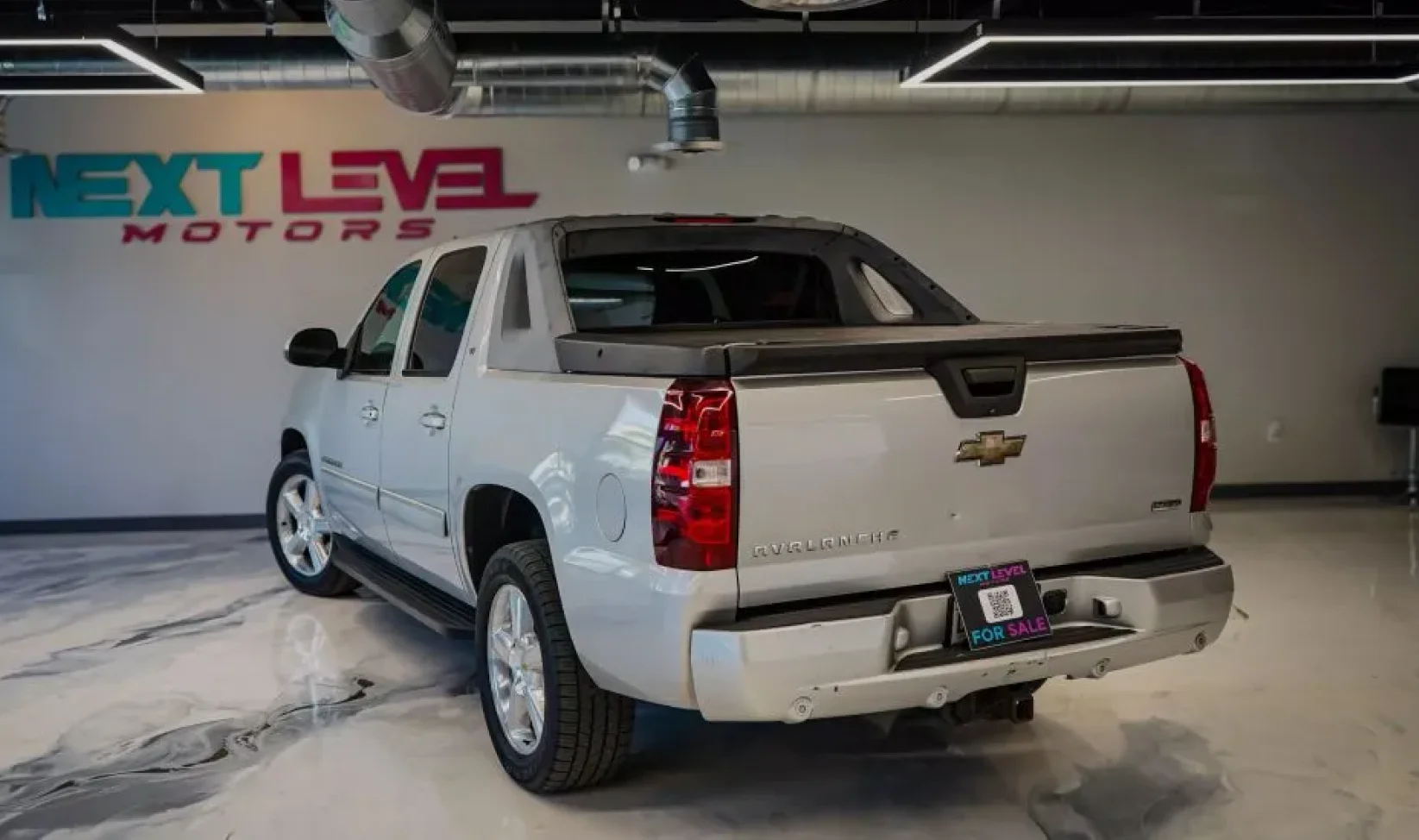 2010 Chevrolet Avalanche gallery 5