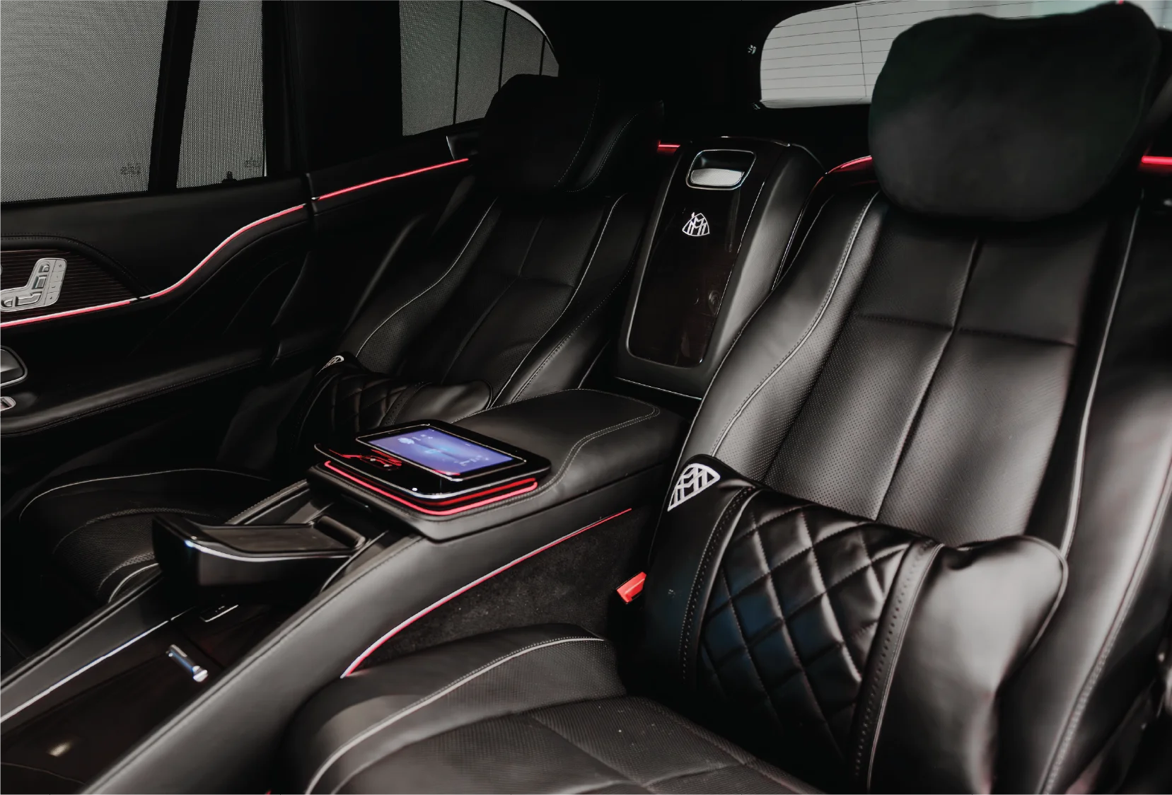2021 Mercedes-Benz GLS600 Maybach Gray And Black gallery 9