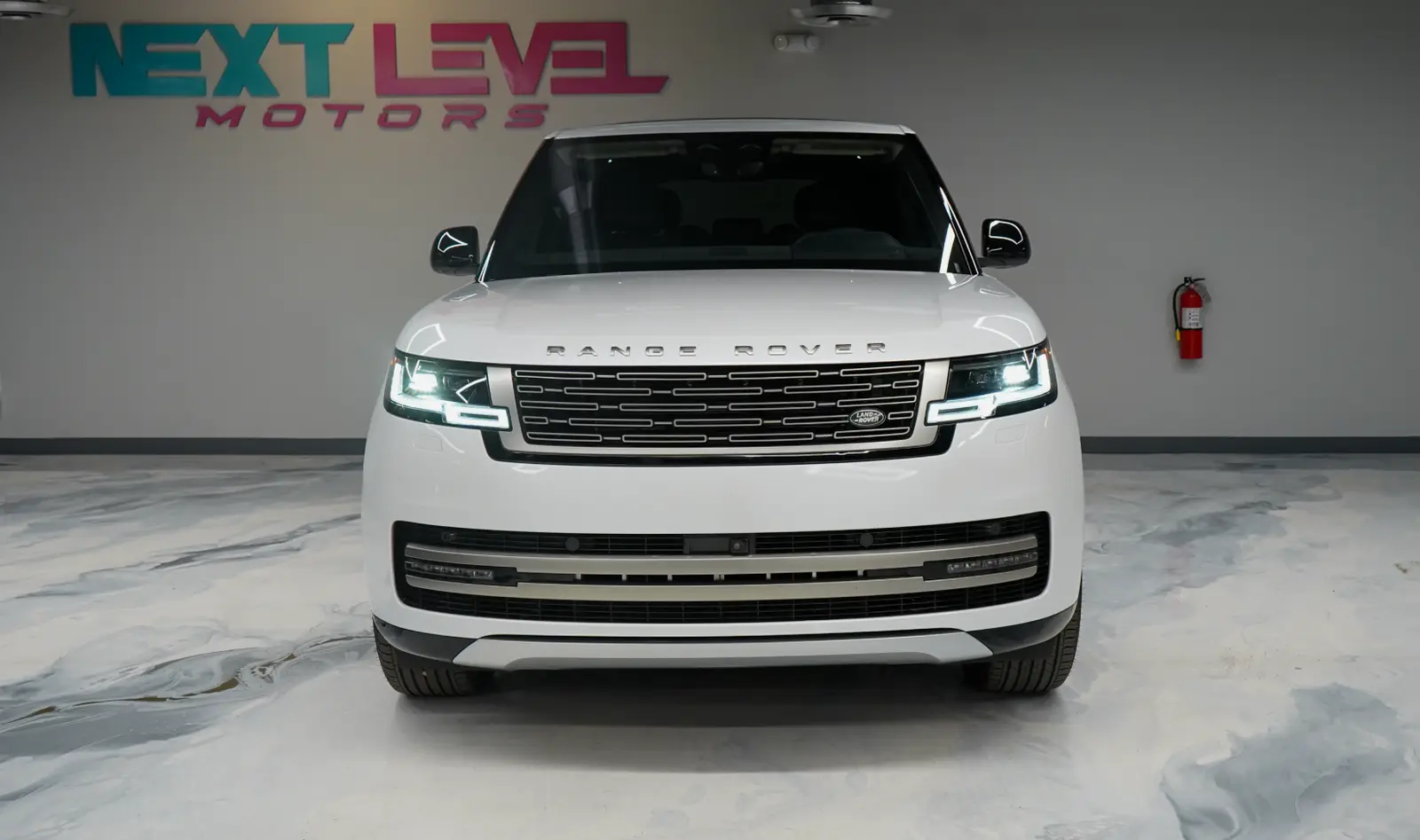2024 Land Rover Range Rover SE gallery 7