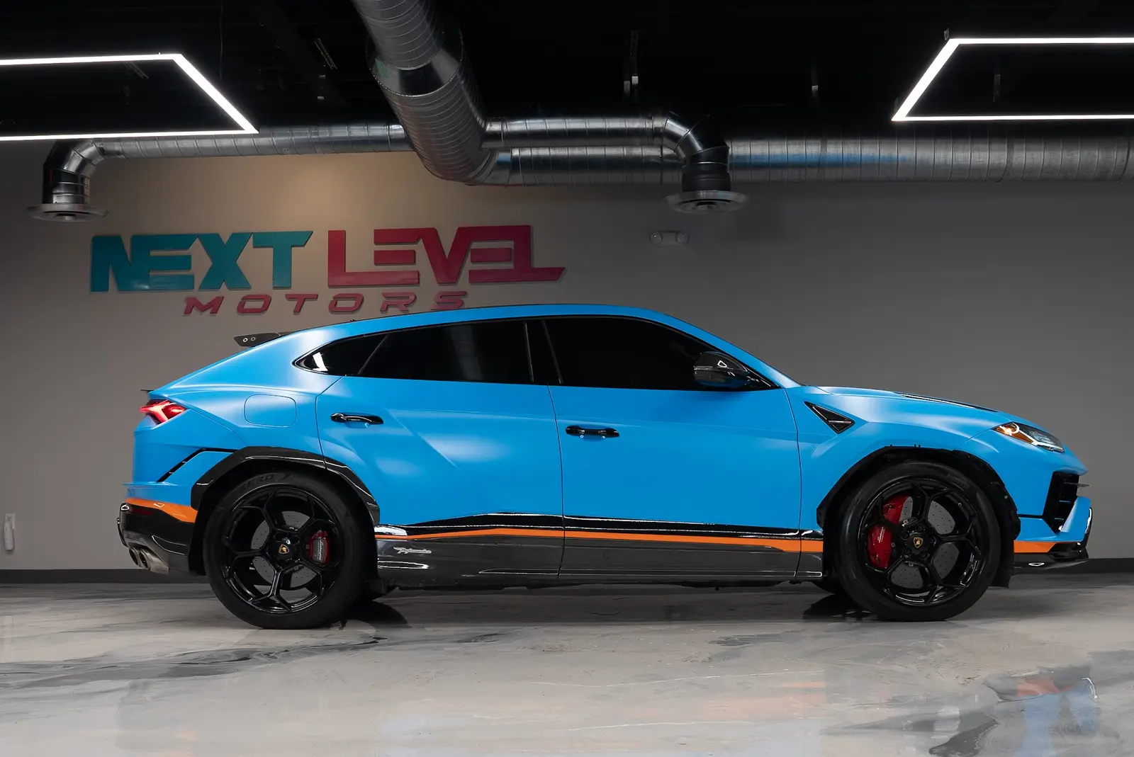 2023 Lamborghini Urus Performante gallery 5