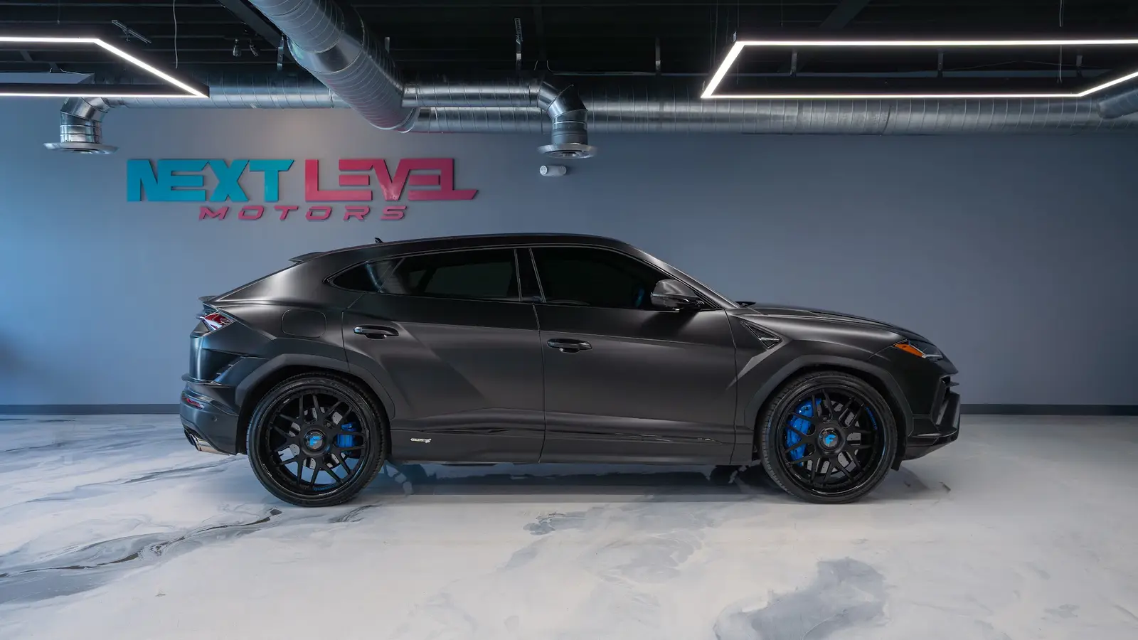 2023 Lamborghini Urus S gallery 2