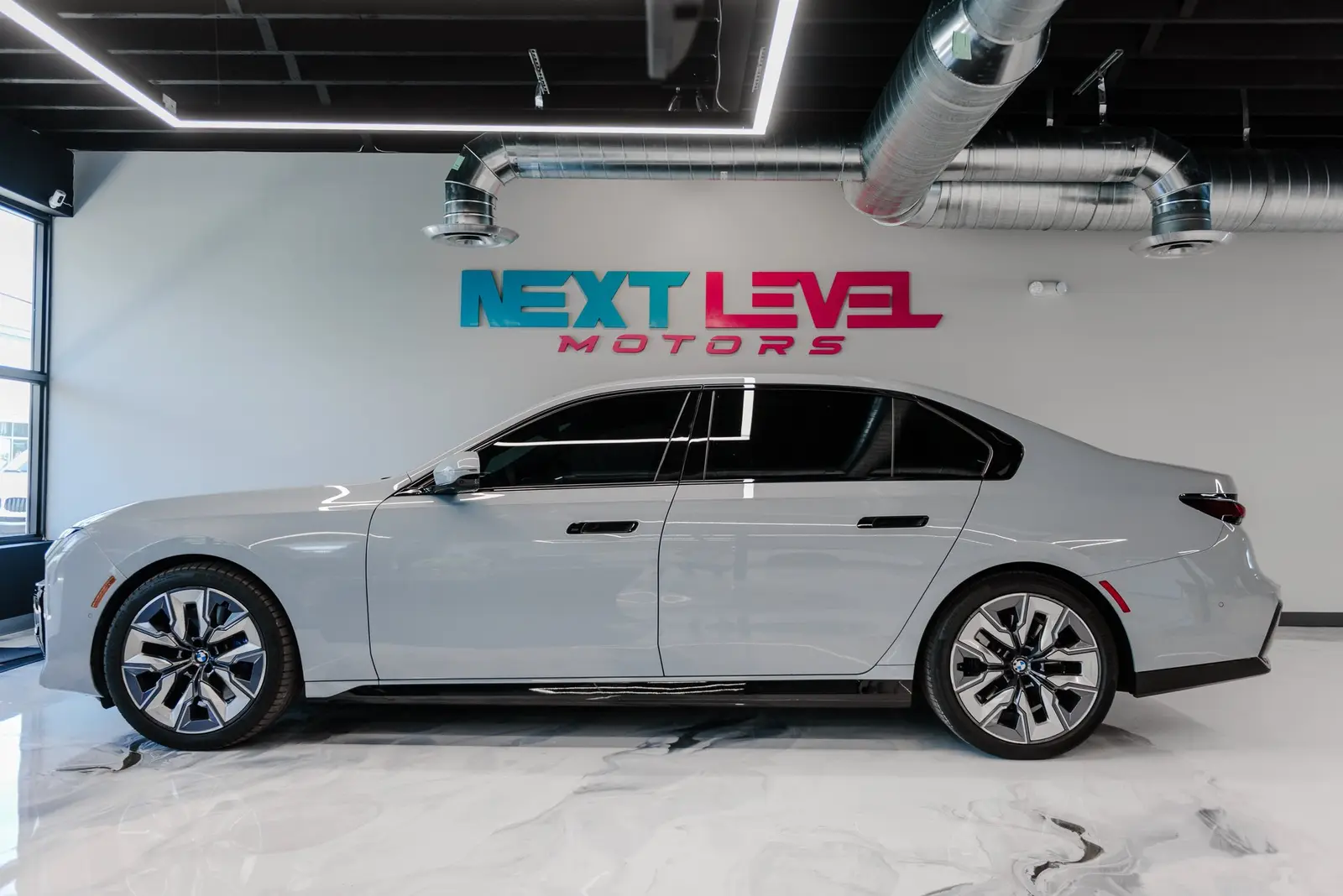 2023 BMW 740I gallery 4