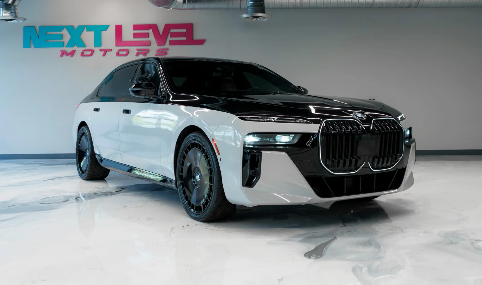 2023 BMW 760I