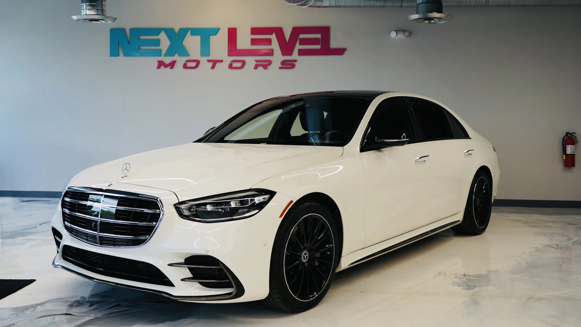 2023 Mercedes-Benz S 580 gallery 2